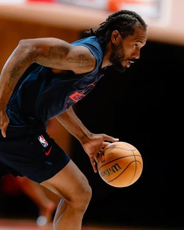 价格买下A, 莱昂纳德仍